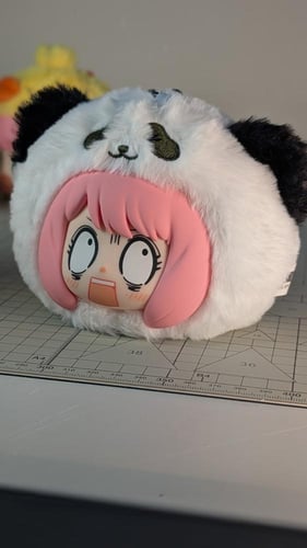 دمية انيا من سباي اكس فاميلي.