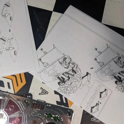 سفينة لوفي ثاوزند ساني فضي من ون بيس ،الماده ستيل
