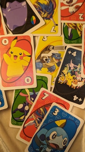 ورق لعب اونو UNO بوكيمون.