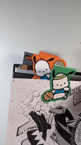 فواصل كتب مغناطيسية هالو كيتي.