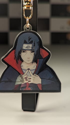 ميدالية صورة متحركة ايتاشي من ناروتو.