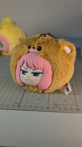 دمية انيا من سباي اكس فاميلي.