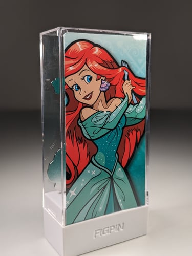 بروش شخصية حورية البحر آريل من عالم ديزني ،