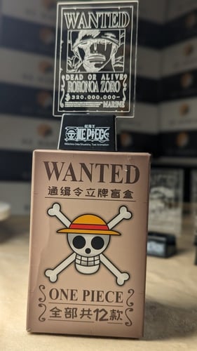 إضاءة اكريليك جنبي من ون بيس.