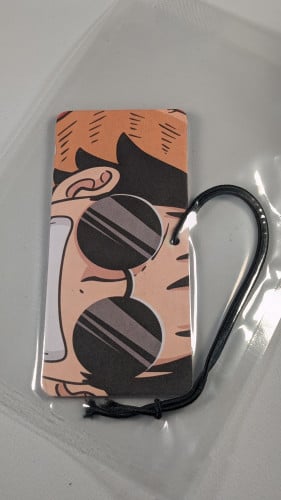 معطر سيارة لوفي من ون بيس ، الصورة على الوجهين.