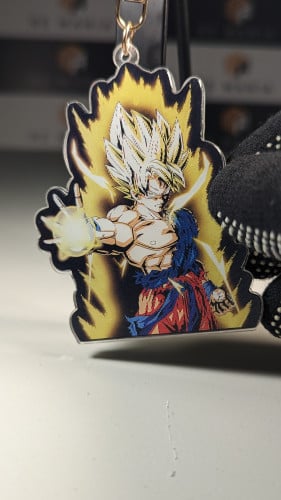 ميدالية صورة متحركة غوكو من دراغون بول.