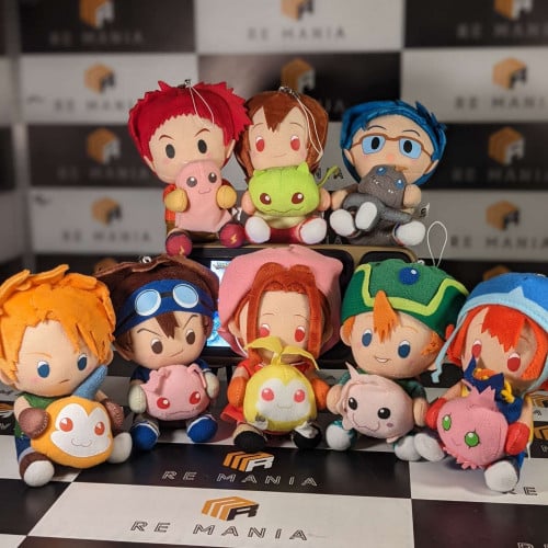 دمى أبطال الديجيتال مع المرافقين .