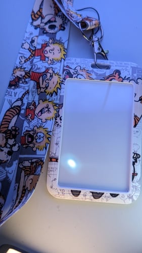 حامل بطاقة كالفين اند هووبس.