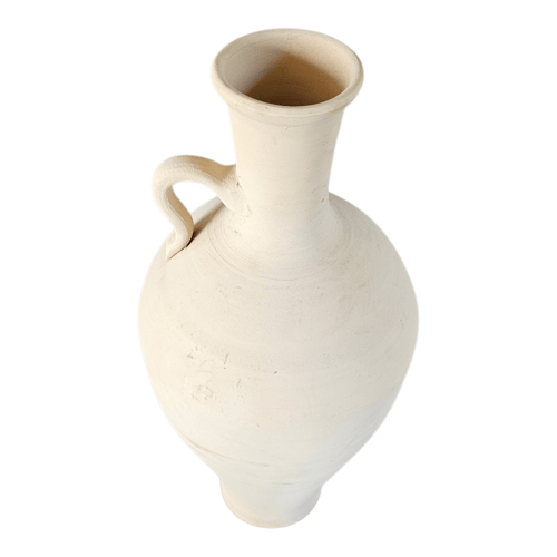 جرة ماء طويله