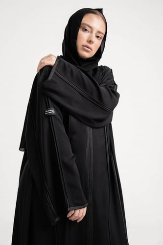 عبايه كلوش تحديد قيطان مع طرحة اسود BB016