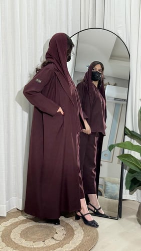 عبايه بليرز ٣قطع عبايه سفر لون عنابي غامق BB674