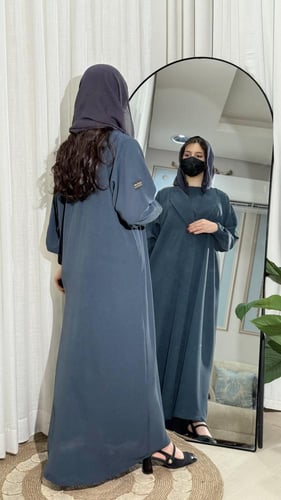 عبايه سفر ٣قطع لون رصاصي غامقBB679