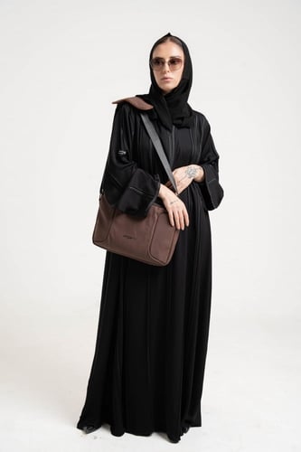 عبايه كلوش تحديد قيطان مع طرحة اسود BB016