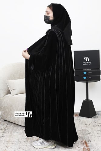 عباية شتوية مخمل مع كلفة اسود BB046