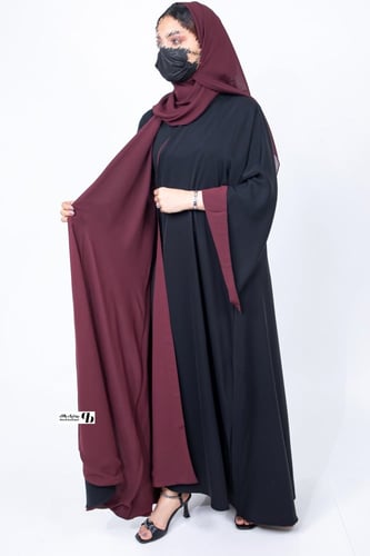 عباية شيفون عنابي مع بلاك بيري اسود والاكمام مفتوح...