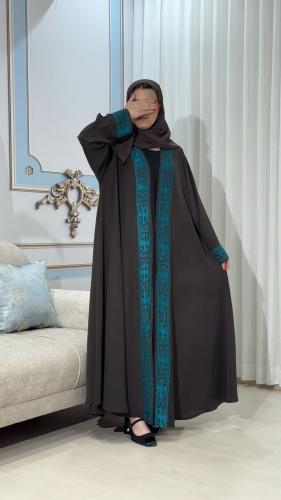 عبايه نص كلوش تطزيز ملون BB695