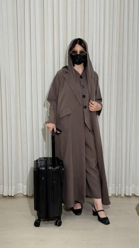 عبايه بليرز ٣قطع عبايه سفر لون بني فاتح BB673