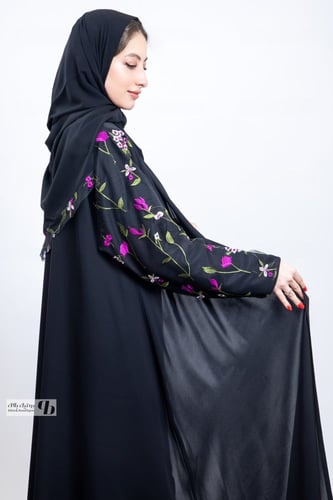 عبايه نص كلوش قماش انترنت اكمام تطريز BB248