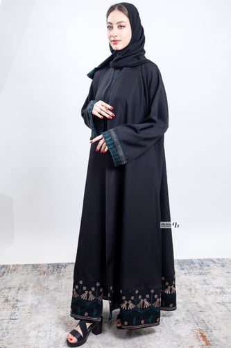 عبايه نص كلوش قماش كتان تطريز بالاكمام BB249