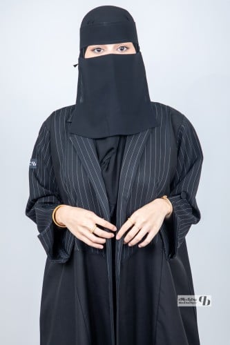 عباية نص كلوش كتان مقلم بكتان سادة BB166