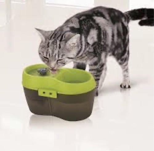 اتش تو او نافورة ماء كهربائية للقطط مع منتج العناي...