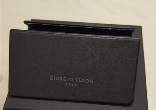 منصة كروت من الجلد الطبيعي - صناعة إيطالية