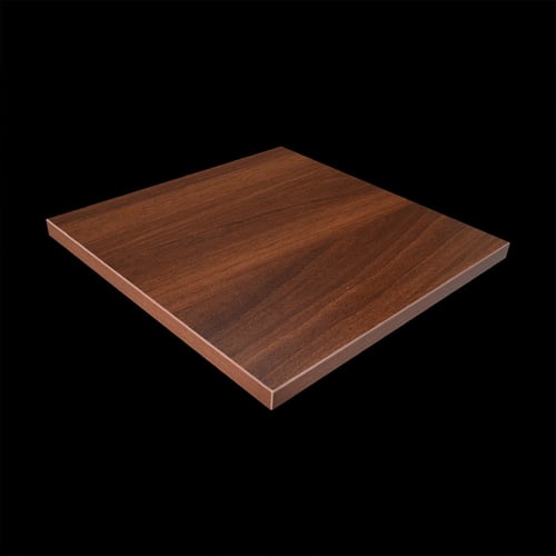 ركن قهوة لعشاق الهدوء والتميز يجمع بين اللونين الأ...