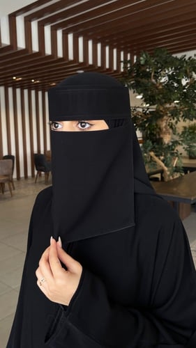 نقاب - وسط مطاط قصير بطانة للبشرة