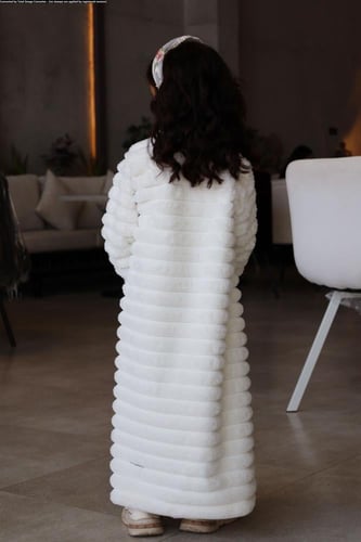 فروة بناتي اوفوايت