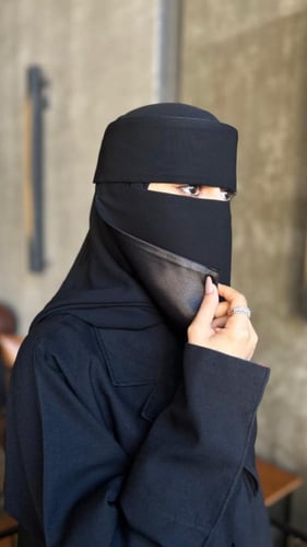 نقاب مبطن حرير -اسلامي وسط