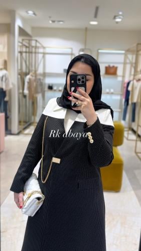 Black and white blazer with chain