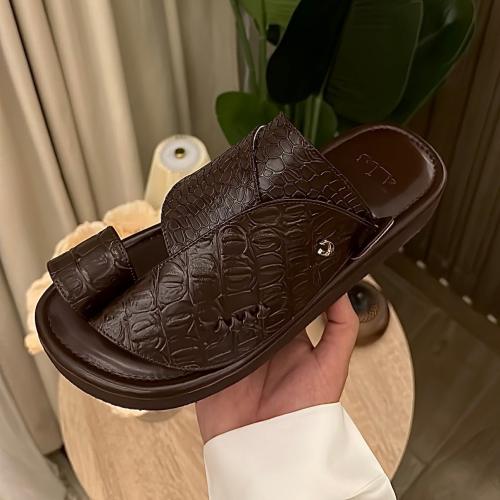 جلد تمساح بني