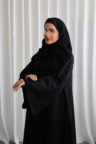 عباية مشاعر