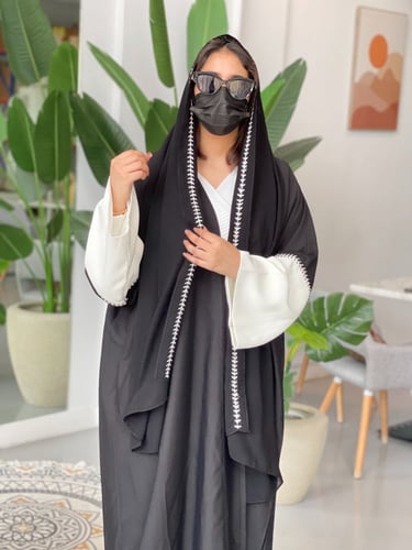 عباية زينه