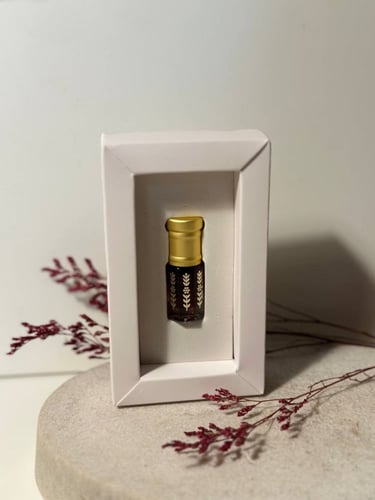 دهن عود كمبودي معتق