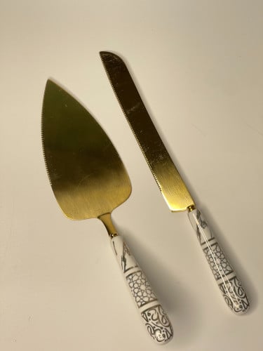 سكين وشيال ذهبي