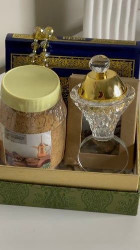 بوكس رمضاني مع قهوة عربية