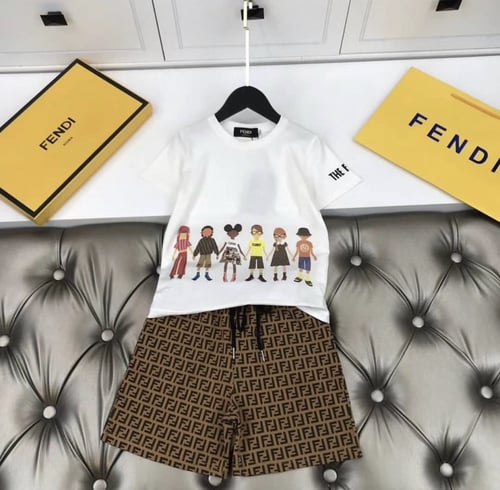 بدلة فندي ولادي قطعتين برسومات