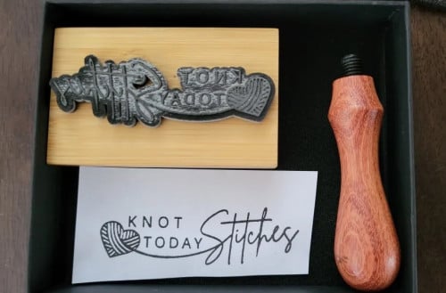 ختم حبر على حسب اللوقو