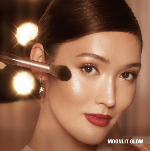 هايلايتر اضاءة وجه جلو جلايد شارلوت تلبوري مون لاي...