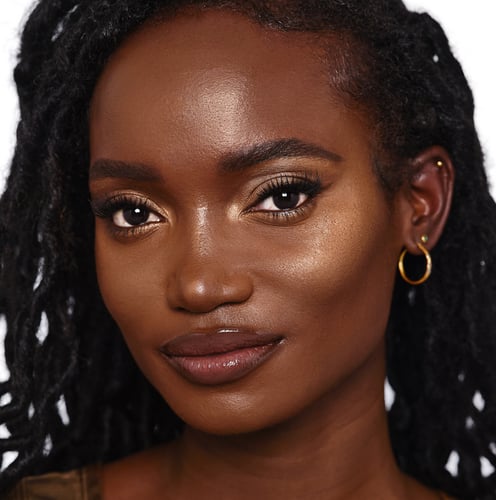 هايلايتر اضاءة وجه جلو جلايد شارلوت تلبوري برونز ج...