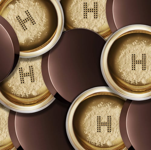 لوس باودر منثورة اورجلاس شفافة فيل HOURGLASS Veil...