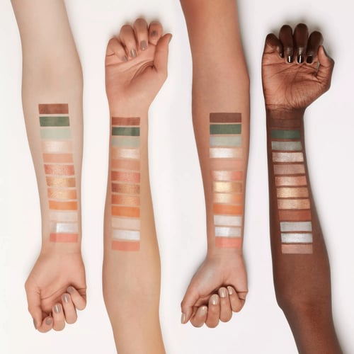 إيسنس - لوحة ظلال العيون بينفينوتي روما essence