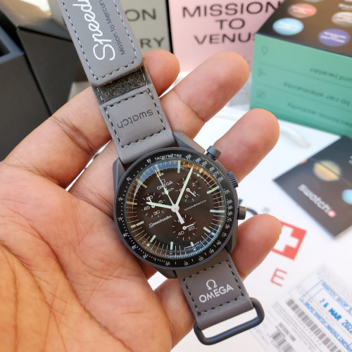 أوميجا سواتش (سيراميك)