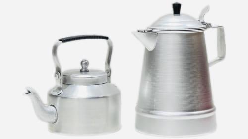 مفواح وابريق شاي