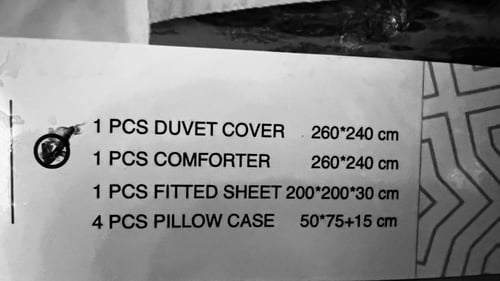 LB طقم فندقي مزدوج مقلم 7 قطع لون ابيض