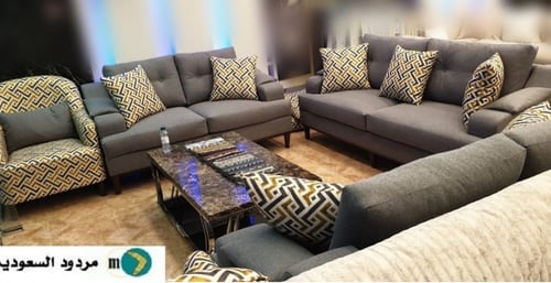 طقم كنب 7 اشخاص .