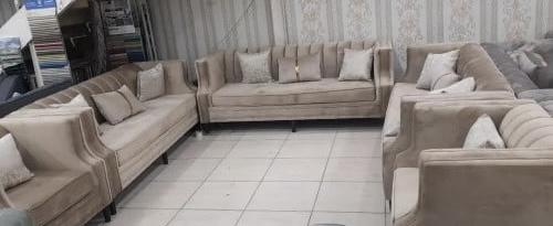 طقم كنب 7 اشخاص .