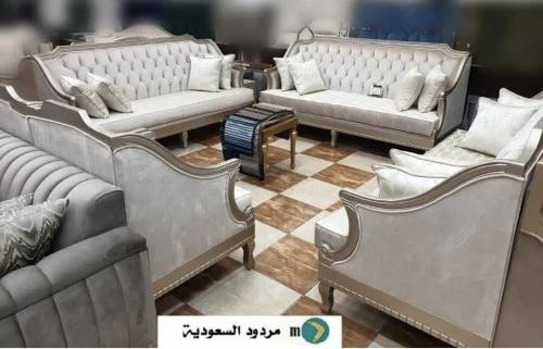 طقم كنب 7 اشخاص .