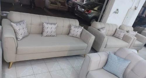 طقم كنب 7 اشخاص .